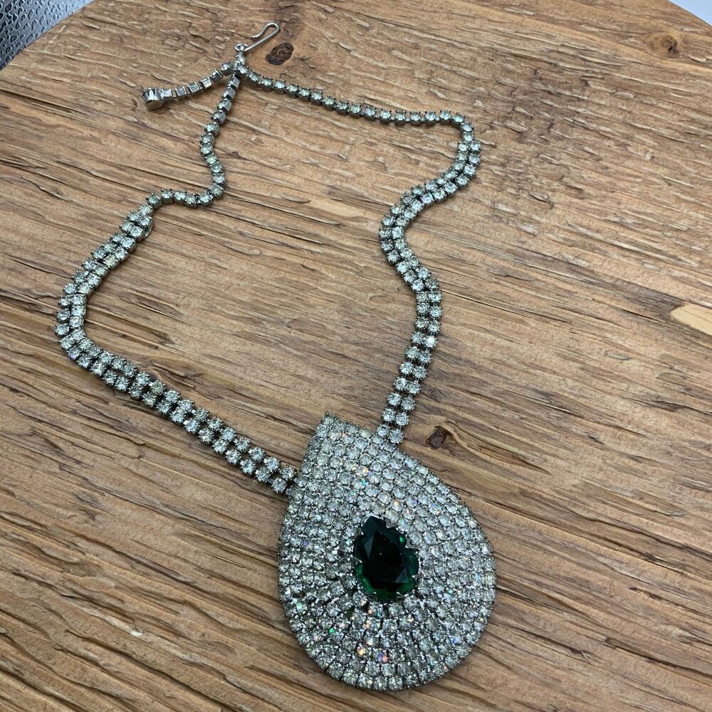 Celebrity NY Vintage Glass Green Stone Teardrop Crystal Necklace Brooch - Picture 3 of 9